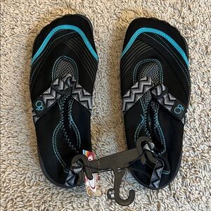 NWT Ocean Pacific Water Shoes Size 7-8 (Women)